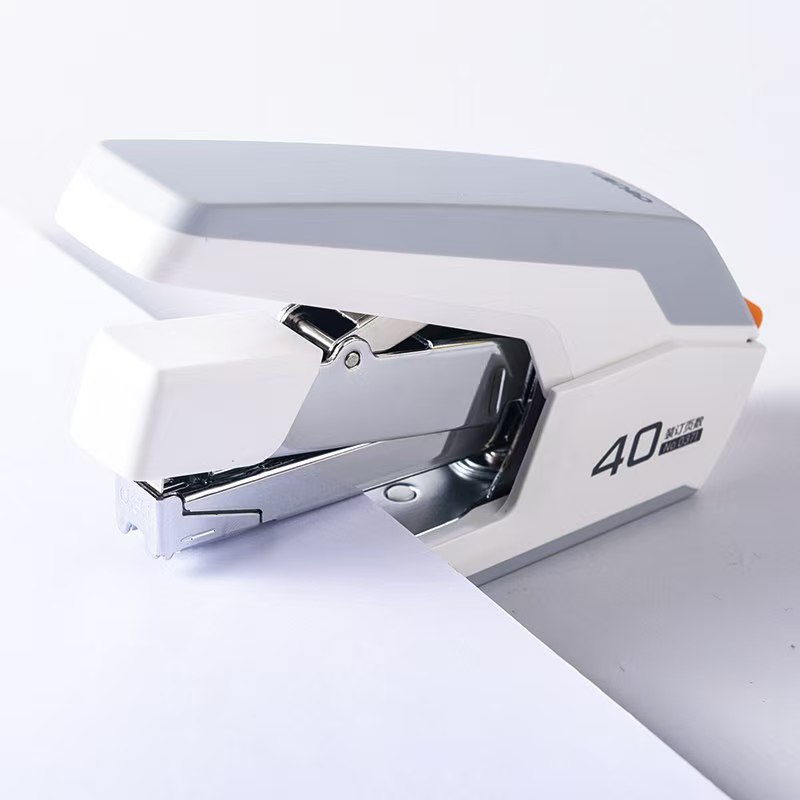 Cucitrice da tavolo Deli senza - Stapler Heavy Duty recensione e prezzo